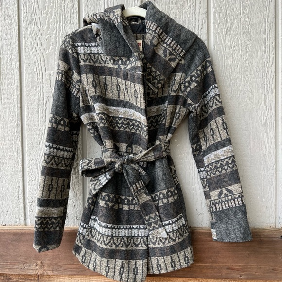 Mossimo Supply Co. aztec patterned wrap style tapered button up cozy pea coat - Picture 10 of 16